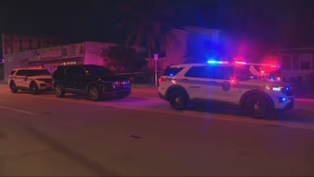 Officers Fatally Shoot Man After Stabbing in Hialeah Police Report (1)